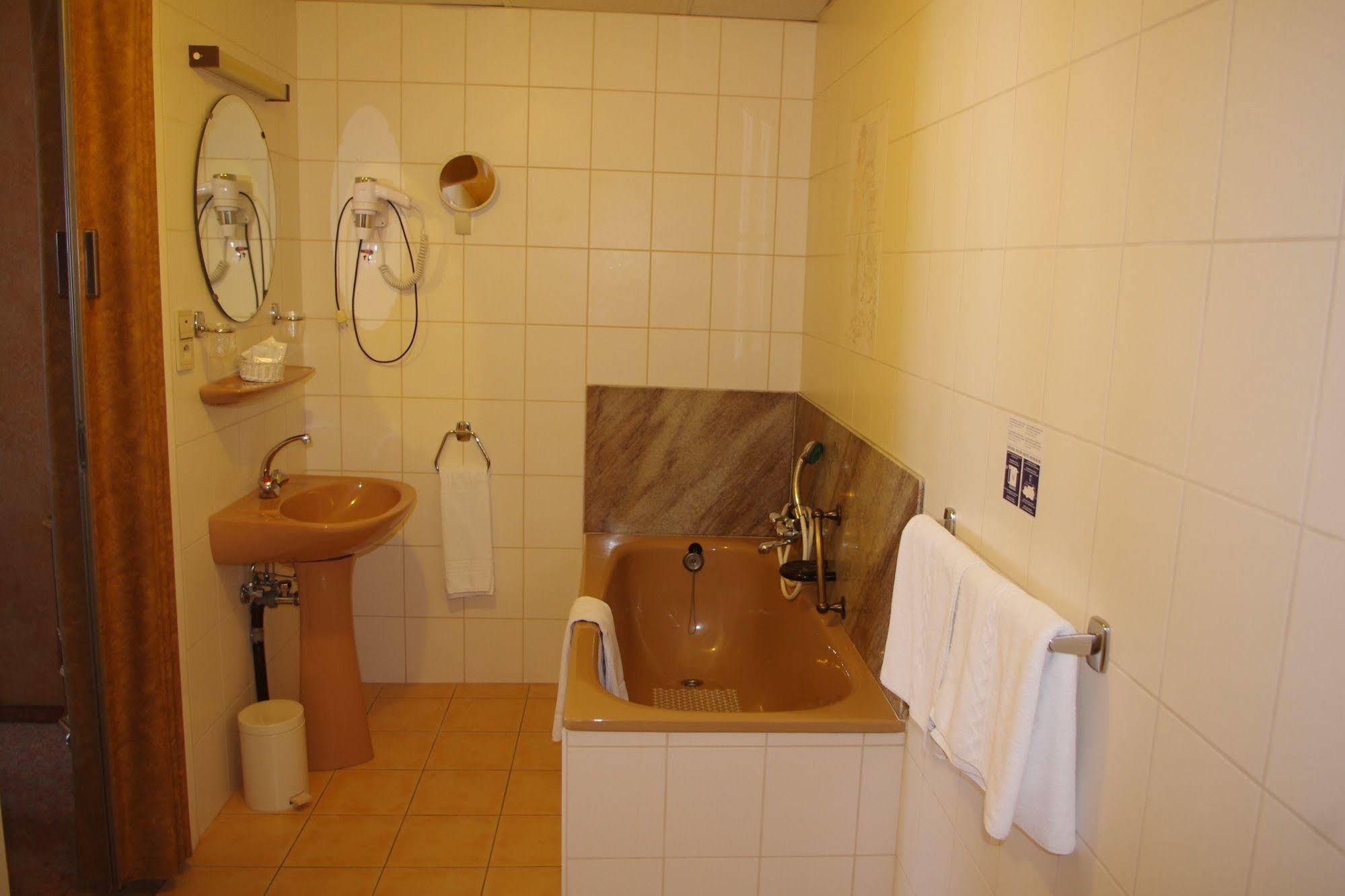 Auberge D'Alsace Hotel De France Bouillon Luaran gambar